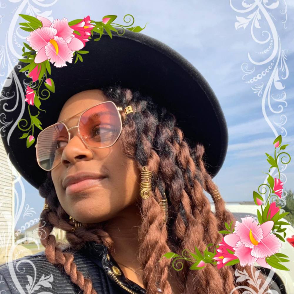 Meet your Posher, Nicole